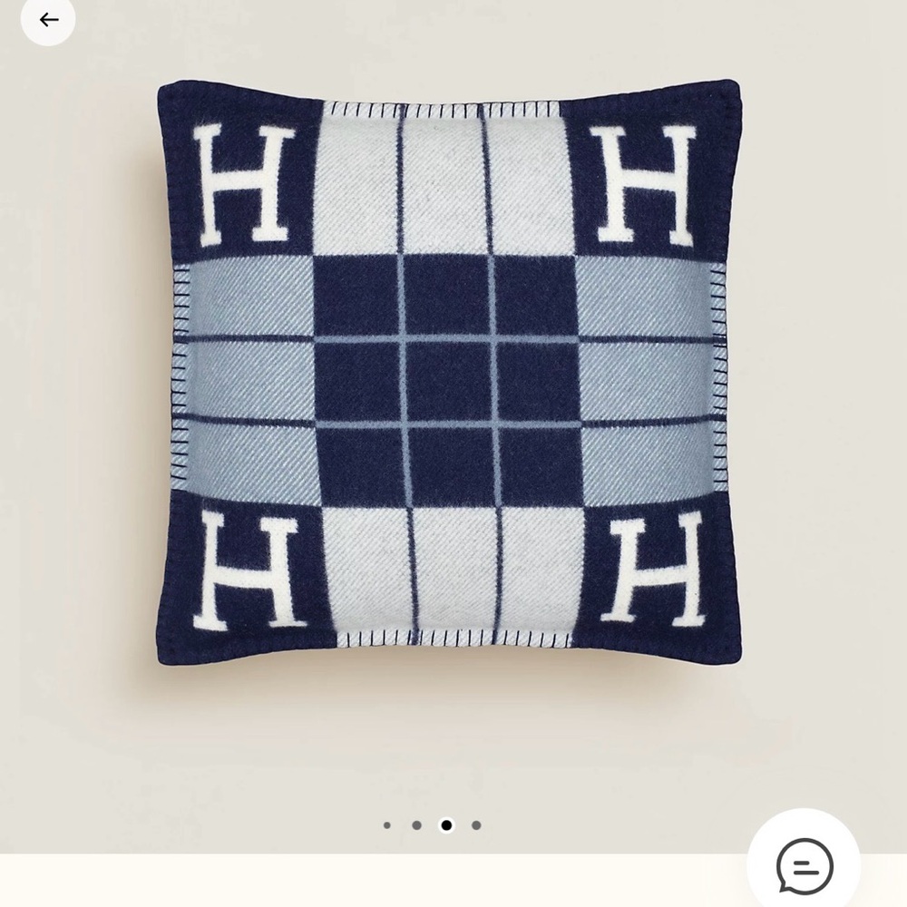 Hermès Avalon III small model pillow in Navy and White
